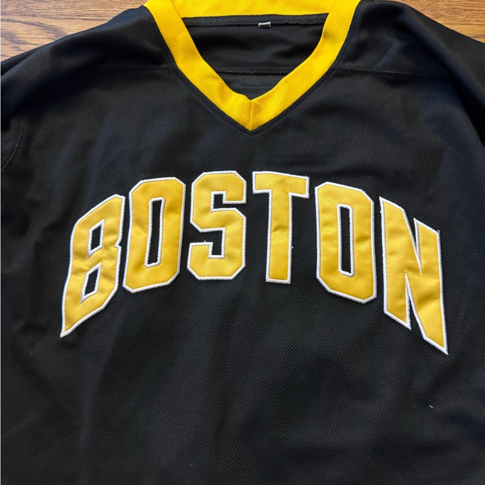 #541 HAPPY GILMORE BOSTON Black and Yellow Hockey Jersey - Picture 4 of 12